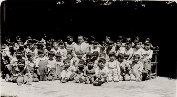 Everardo Zapata and his students